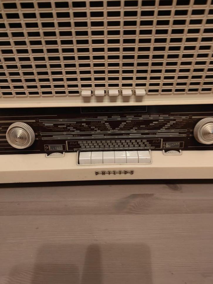 Oud radio + 2 vaasen Christal + 1 chinées vaas, Antiek en Kunst, Antiek | Vazen, Ophalen