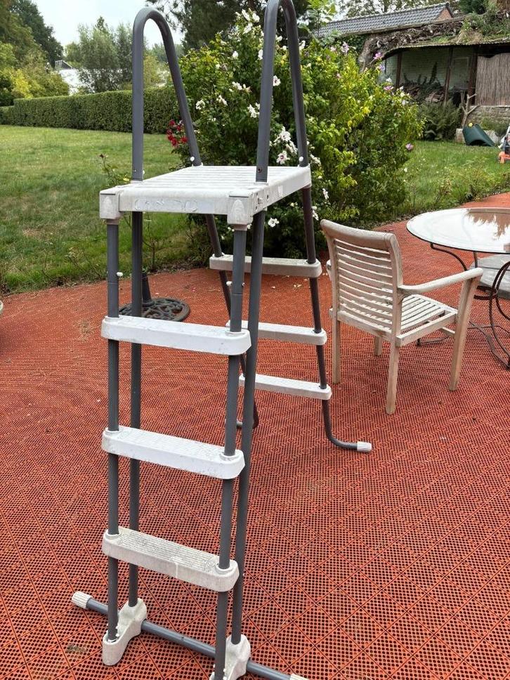 Intex zwembadtrap met veiligheidstreden, Tuin en Terras, Zwembad-toebehoren, Gebruikt, Ladder, Ophalen
