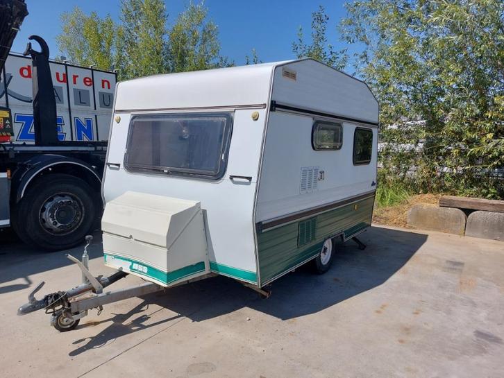 Caravan Burstner 750kg. Goede staat. Inclusief voortent!, Caravans en Kamperen, Caravans, Particulier, tot en met 3, 500 - 750 kg
