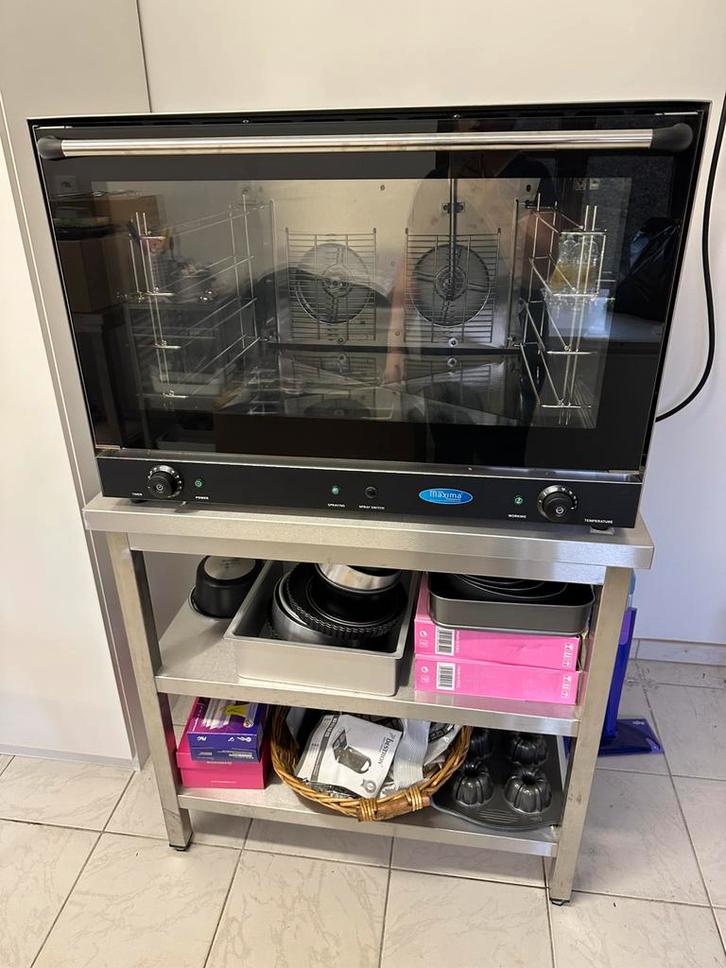 Heteluchtoven Maxima + RVS tafel, quasi nieuw. 3x380V., Zakelijke goederen, Horeca | Keukenapparatuur, Ovens, Microgolfovens en Steamers