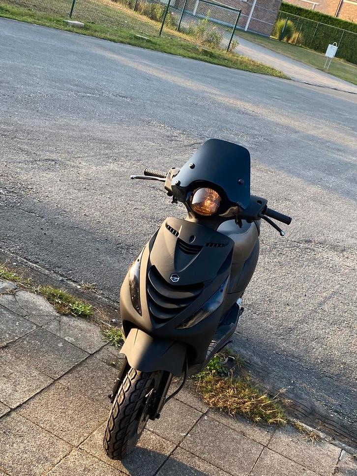 Piaggio Zip 50cc 4T, Fietsen en Brommers, Scooters | Piaggio, Zo goed als nieuw, Zip, Klasse A (25 km/u), Ophalen