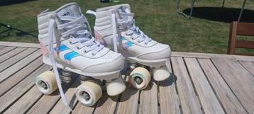 Leuke rolschaatsen voor kinderen (maat 33) beschikbaar voor biedingen