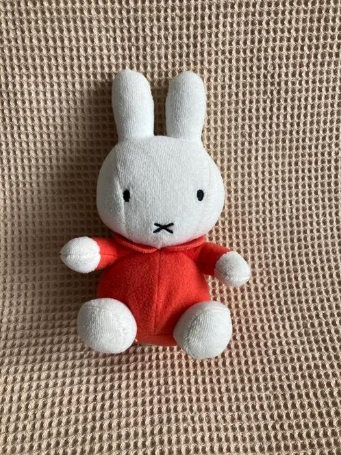 Knuffel Nijntje oranje wit Miffy Konijn, Kinderen en Baby's, Speelgoed | Knuffels en Pluche, Zo goed als nieuw, Konijn, Ophalen of Verzenden
