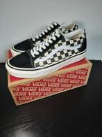 Vans schoenen (gemengd), Zwart, Ophalen of Verzenden, Zo goed als nieuw, Sneakers