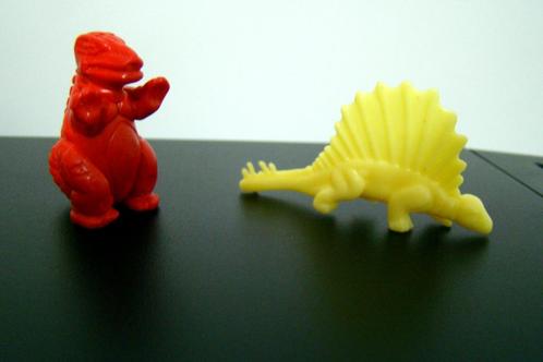 Dinosaurus mini : dimetrodon + tyrannosaurus 3,5 à 4 cm, Kinderen en Baby's, Speelgoed | Actiefiguren, Zo goed als nieuw, Ophalen