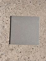 Grijze tegel - 30cmx 30cm - 3 vierkante meter, Doe-het-zelf en Bouw, Ophalen, Keramiek, Zo goed als nieuw, 20 tot 40 cm