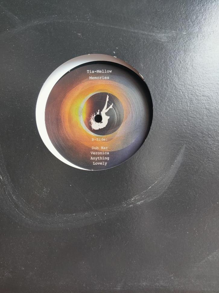 Vinyl: Tia-Mellow – Memories LP, Cd's en Dvd's, Vinyl | Overige Vinyl, Gebruikt, Ophalen of Verzenden