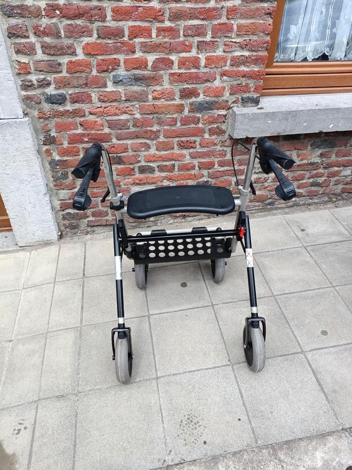 Tribune deambulateur pliable avec 4 roues assise et freins, Diversen, Rollators, Opvouwbaar, Ophalen
