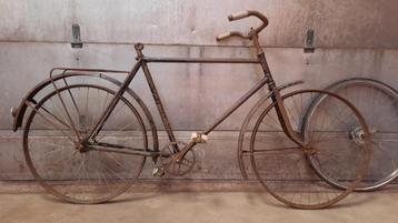 Antieke en oldtimer fietsen aan 50 en 75€