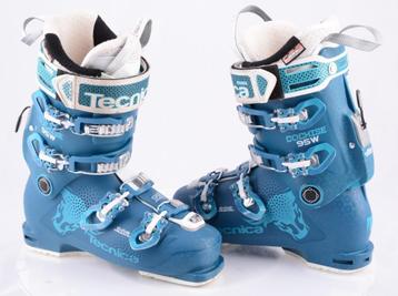 dames skischoenen TECNICA 36,5 37; 23 23,5 ( TOP staat )