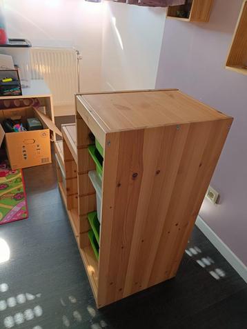 Ikea opbergkastje met bakjes beschikbaar voor biedingen