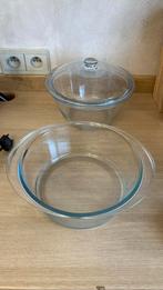 2 pyrex potten waarvan 1 met deksel, Ophalen, Zo goed als nieuw