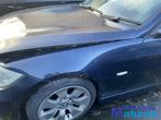 BMW 3 SERIE E90 blauw A35/5 links scherm voorscherm 2004-201, Auto-onderdelen, Ophalen, Gebruikt, BMW, Spatbord