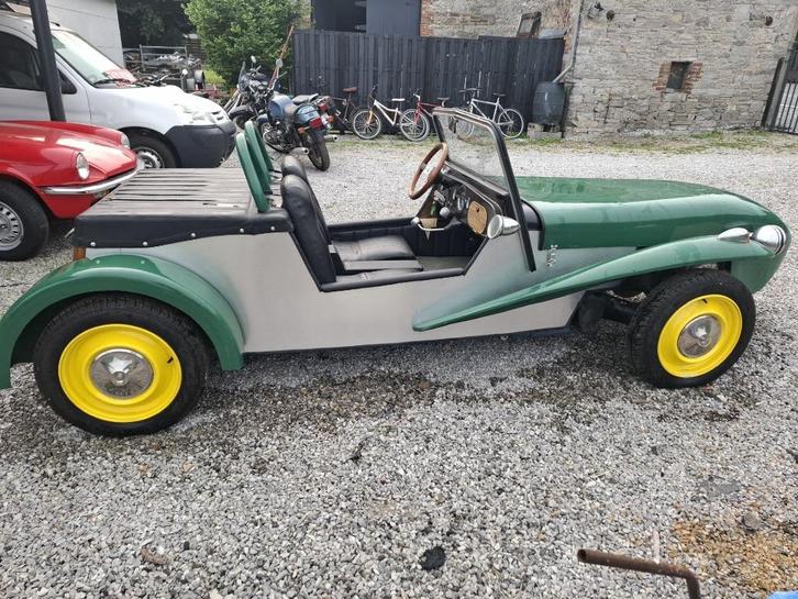 Voorouders, Auto's, Oldtimers, Particulier, Triumph, Benzine, Cabriolet, 2 deurs, Handgeschakeld, Rood, Zwart, Leder, Voorwielaandrijving