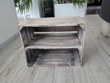 Caisse en bois beschikbaar voor biedingen