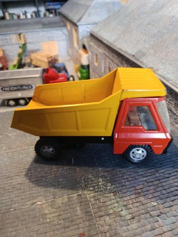 Coloso kiepwagen van het merk J. Gozan beschikbaar voor biedingen