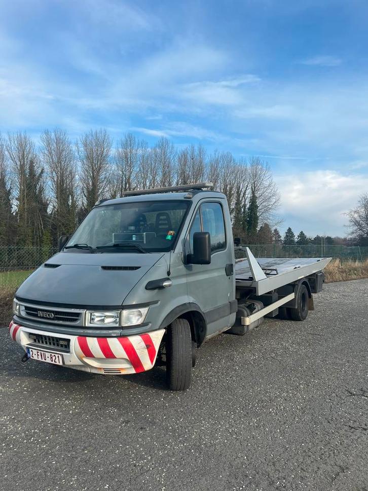 Iveco depanneuse, Autos, Camionnettes & Utilitaires, Entreprise, Iveco, Diesel, Euro 3, Boîte manuelle, Propulsion arrière, TVA déductible