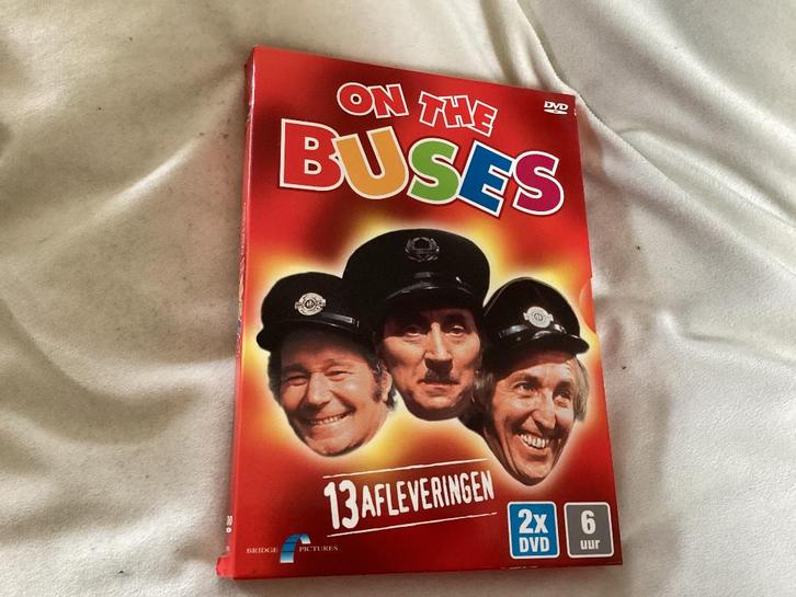 On The Buses Seizoen 1 (2 dvd’s), CD & DVD, DVD | TV & Séries télévisées, Coffret, Enlèvement ou Envoi