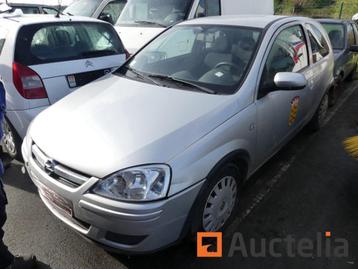 Opel Corsa Auto beschikbaar voor biedingen