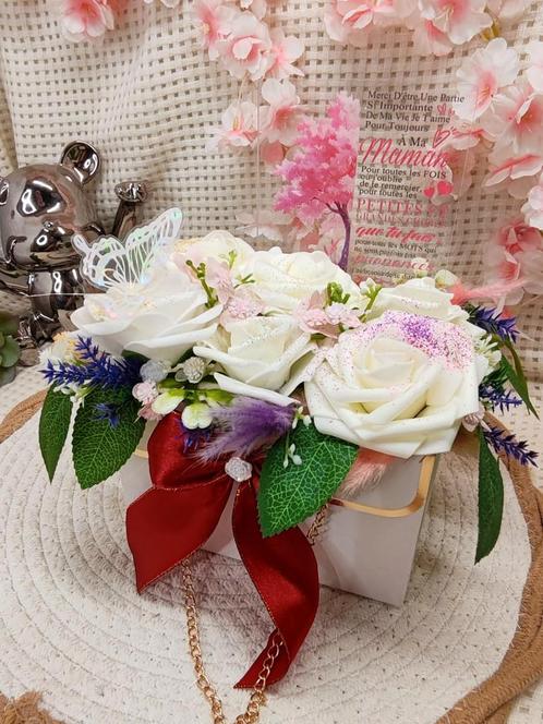 Box fleurale "maman", Huis en Inrichting, Woonaccessoires | Kunstplanten en Kunstbloemen, Zo goed als nieuw, Ophalen of Verzenden