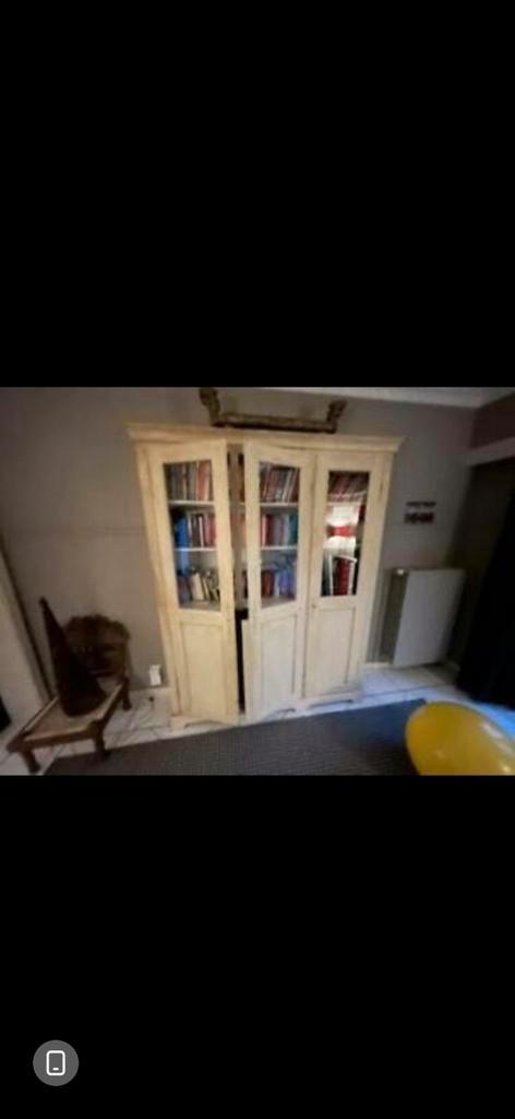 Grote oude houten franse 3 deurs vitrinekast, Huis en Inrichting, Kasten | Boekenkasten, Gebruikt, 150 tot 200 cm, 150 tot 200 cm