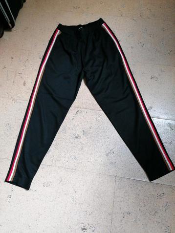 Zwarte broek pull & bear Maat small, ANDERE, Enlèvement ou Envoi, Taille 36 (S), Longs