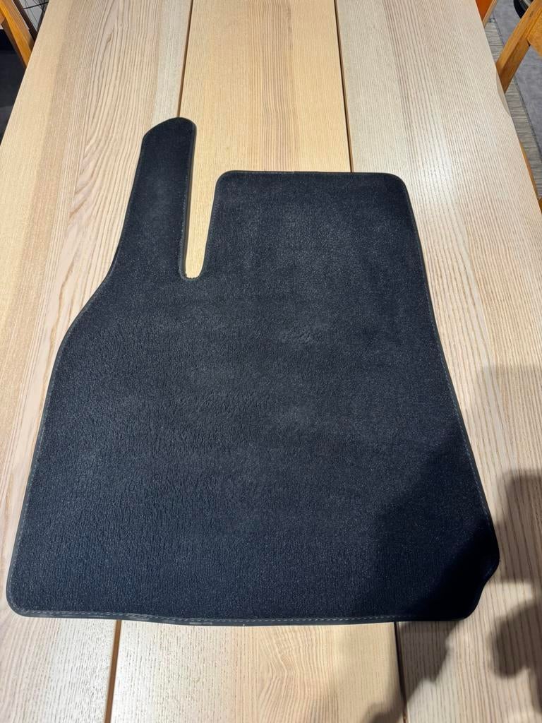 Tapis de sol Tesla Model Y – origine Tesla – NEUF, Enlèvement, Neuf
