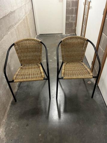 2 Tuinstoelen beschikbaar voor biedingen