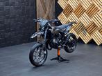 Sherco Black Moon 50cc, Fietsen en Brommers, Brommers | Derbi, Ophalen, Zo goed als nieuw
