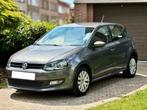 Volkswagen Polo 1.2i • NIEUWSTAAT • PARKEERSENSOR • CARPLAY, Auto's, Voorwielaandrijving, Euro 5, 109 g/km, Leder en Stof
