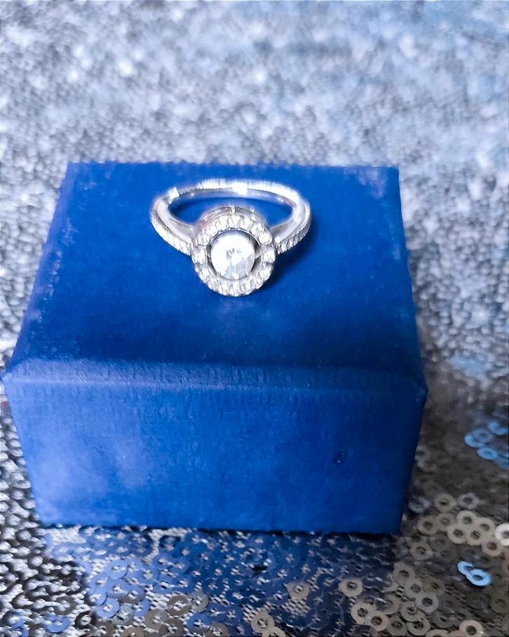 Bague Swarovski argenté cristal acier taille 50, Handtassen en Accessoires, Ringen, Zo goed als nieuw, Zilver, Zilver, Ophalen of Verzenden