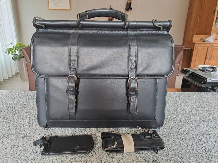 LEDEREN laptoptas tot 17" (boekentas), Computers en Software, Laptoptassen, Nieuw, Aktetas, 17 inch of meer, Ophalen