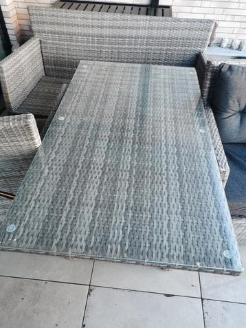 Mooie donkergrijze loungeset beschikbaar voor biedingen