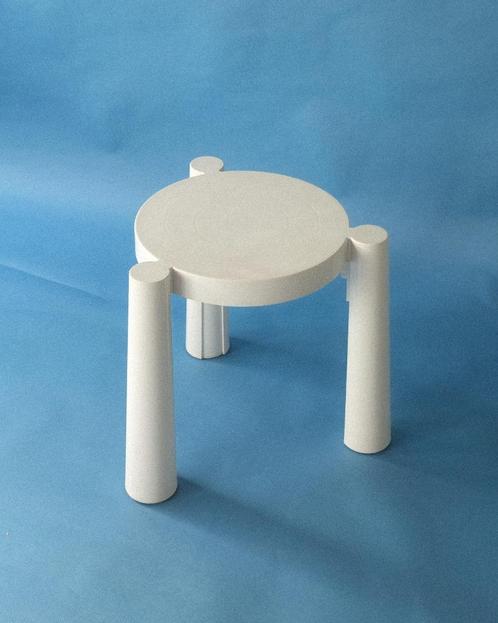 Space age kruk/tafel Tavello Anna Castelli Ferrieri Kartell, Huis en Inrichting, Krukjes, Zo goed als nieuw, Kunststof, Ophalen of Verzenden