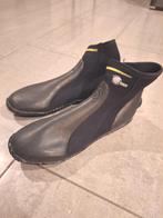 Botillons de plongée 3mm pointure 42-43, Sports nautiques & Bateaux, Plongée, Enlèvement, Comme neuf