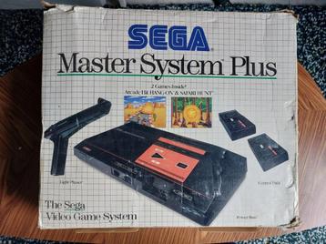 SEGA master system plus - Original box and console