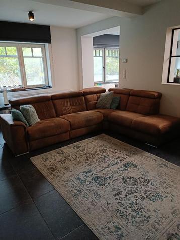 Salon camel met elektrische relax twee stuks beschikbaar voor biedingen