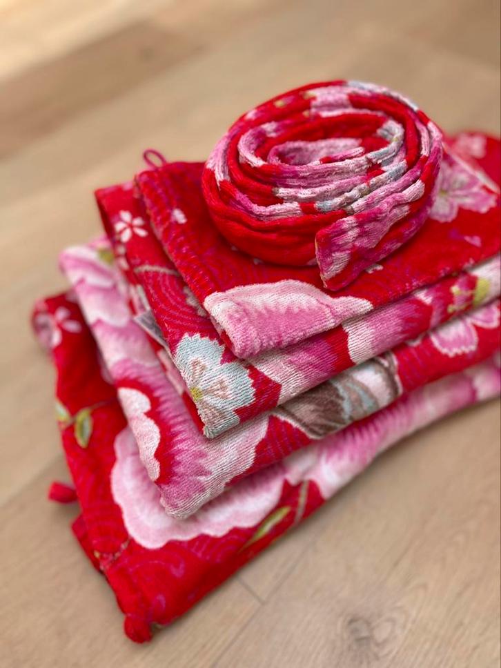 Pip studio Badjas 2 handdoeken en washandje, Kleding | Dames, Overige Dameskleding, Zo goed als nieuw, Ophalen
