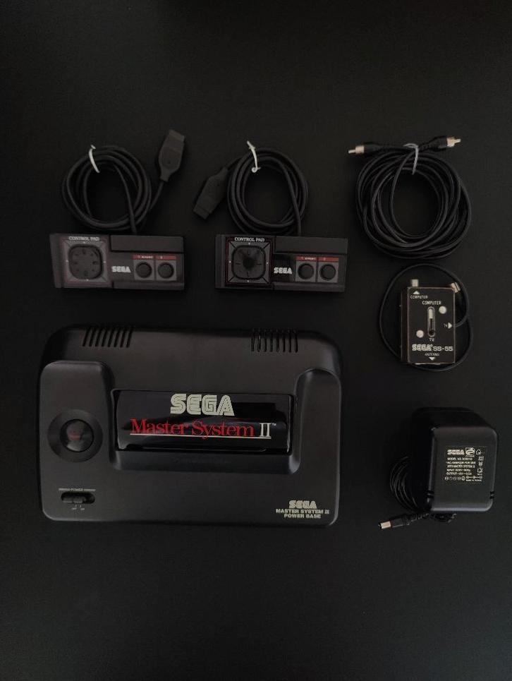 Sega Master System II - 2 Controllers-booklet- 12 games(CIB), Games en Spelcomputers, Spelcomputers | Sega, Zo goed als nieuw
