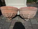 muurhangpotten in terracotta, Ophalen, Terracotta