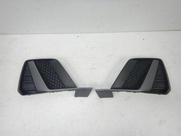Audi A1 82A S-Line Voorbumper Inleg set 82A807682D 82A807681 beschikbaar voor biedingen