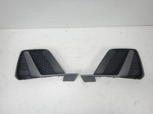 Audi A1 82A S-Line Voorbumper Inleg set 82A807682D 82A807681, Auto-onderdelen, Overige Auto-onderdelen, Audi, Gebruikt, Ophalen of Verzenden