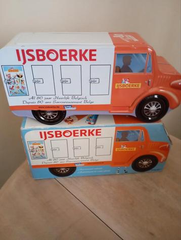 Nieuwe " IJSBOERKE " Camion in Verpakking.. 80 jarig bestaan beschikbaar voor biedingen