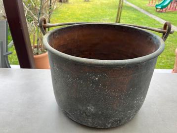 koperen ketel beschikbaar voor biedingen