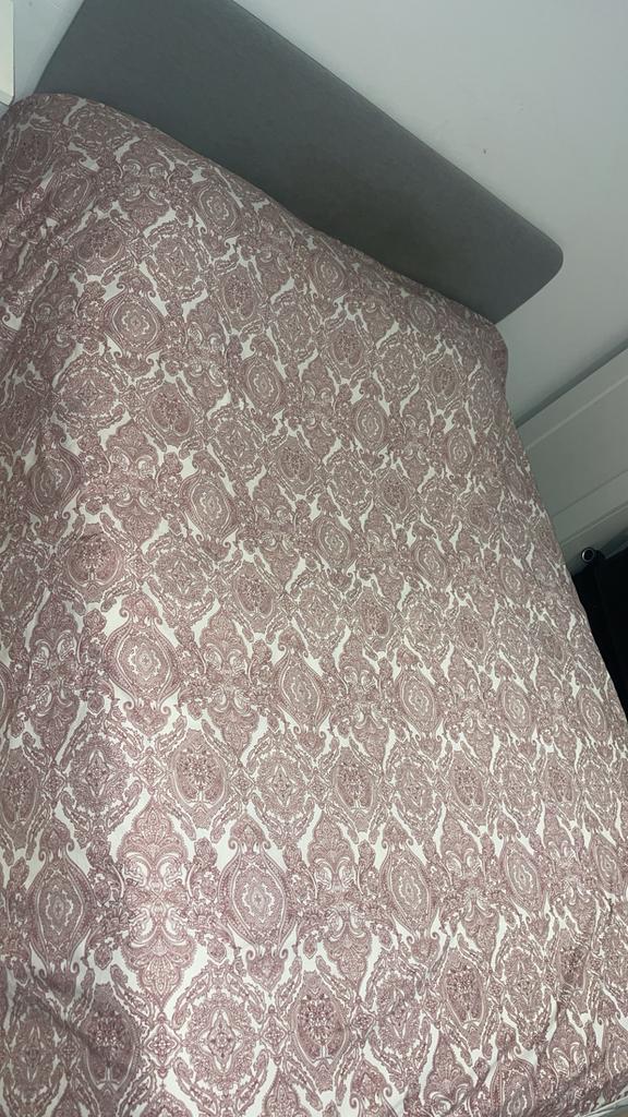 Bed 140x200 voor 50 euro, Huis en Inrichting, Slaapkamer | Bedden, Zo goed als nieuw, Grijs, Ophalen