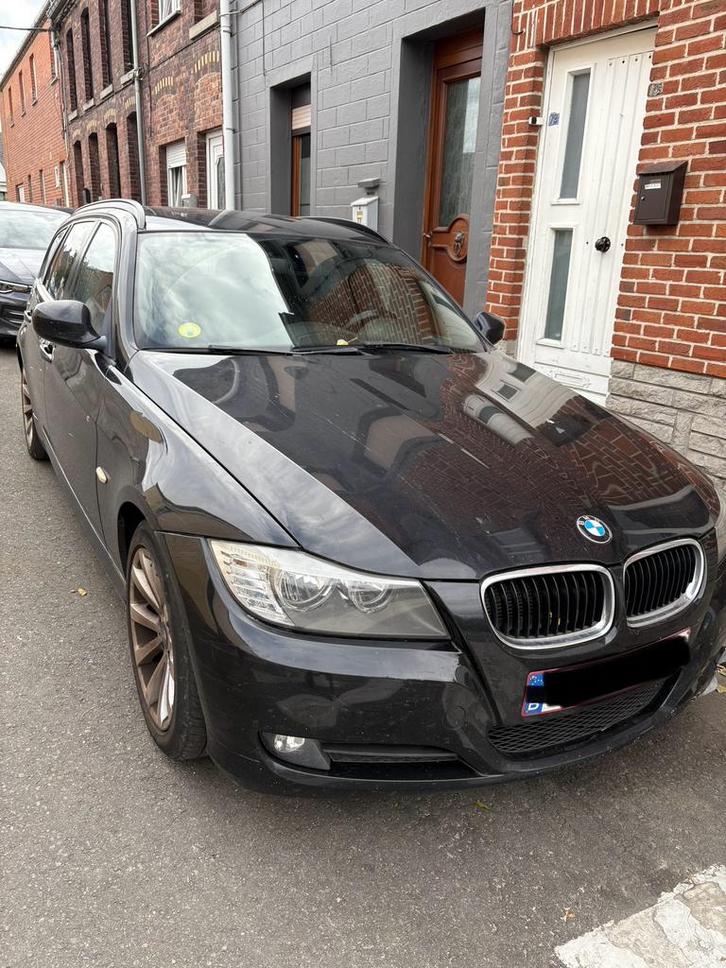 BMW 318 D LCI E91 2012, Auto's, BMW, Particulier, 3 Reeks, Diesel, Euro 5, Break, 5 deurs, Handgeschakeld, Zwart, Zwart, Leder