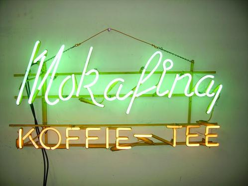 Vintage "MokaFina koffie - tee" neon reclame, Verzamelen, Merken en Reclamevoorwerpen, Gebruikt, Lichtbak of (neon) lamp, Ophalen