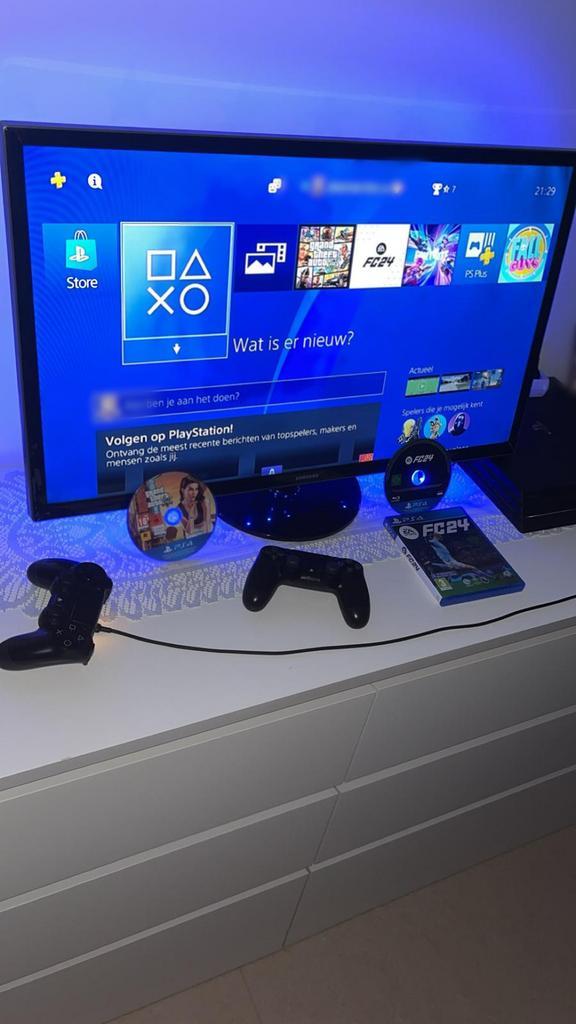 Ps4 Pro + Samsung TV + Controller + Lader + 2 games, Games en Spelcomputers, Spelcomputers | Sony PlayStation 4, Zo goed als nieuw