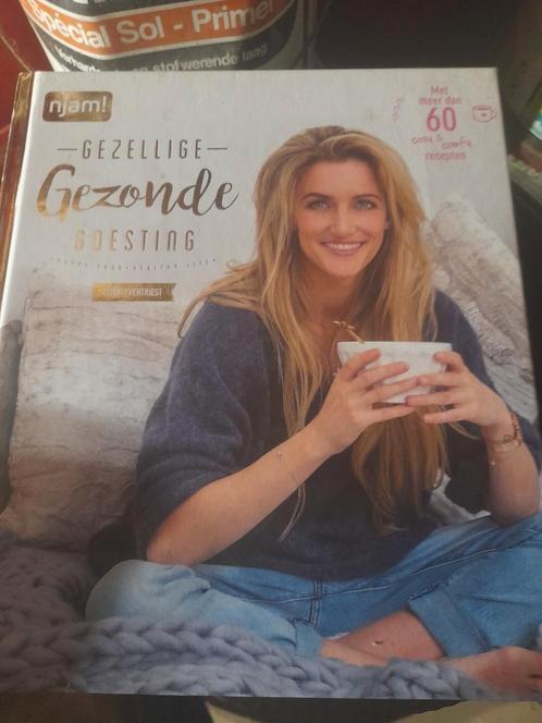 Steffi Vertriest - Gezellige gezonde goesting, Livres, Livres de cuisine, Comme neuf, Plat principal, Enlèvement ou Envoi