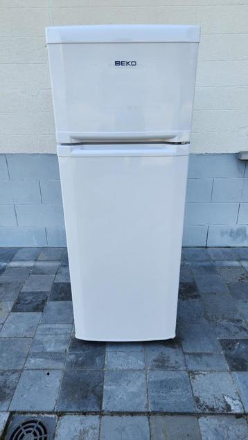 Koelkast merk Beko met diepvriesvak beschikbaar voor biedingen